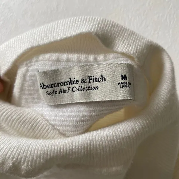Abercrombie & Fitch Soft A&F Collection Cutout Sweater Medium - Image 4