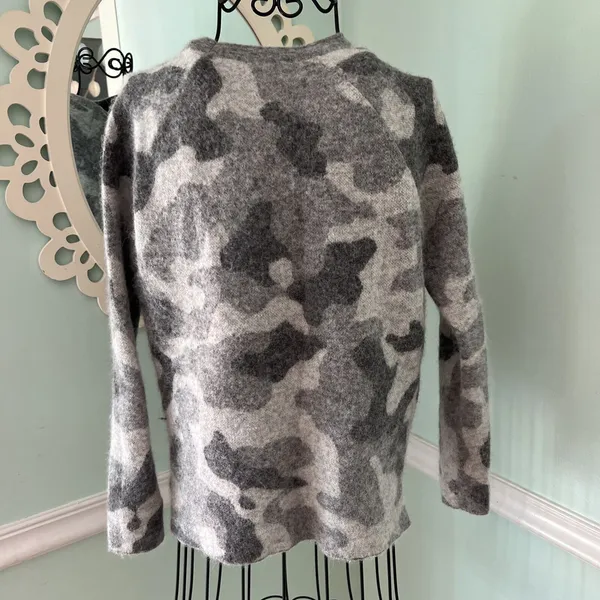 Athleta Women's Gray Alpaca‎ Merino Wool Undercover Camo Pullover Sweater Small - Image 5