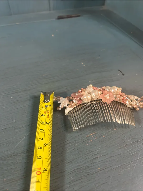 Handmade Pearl and Pink Floral Bridal Hair Comb - Vintage 1980’s - Image 6