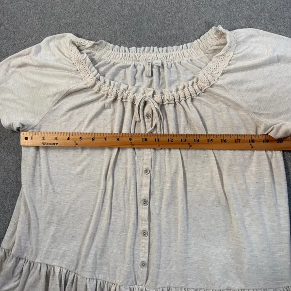 Cato Women's Large Beige Short Sleeve Peasant Blouse Ruffled Hem Button Front - Image 6