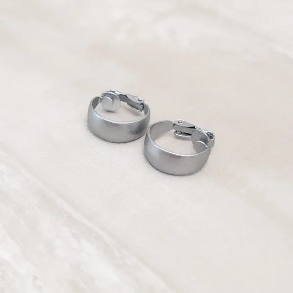 Vintage Clip On Earrings 0.75" Matte Silver Tone Simple Classic Hoops - Image 7