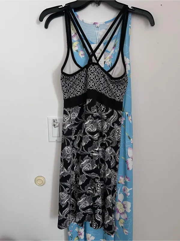 Lola Active Dress with Built in shelf Bra Black and White Soft Comfy Size Small - Image 3