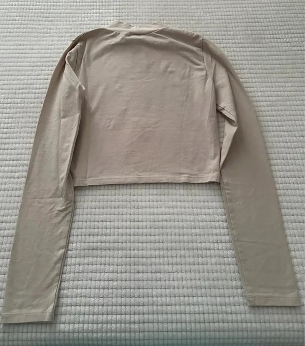 Zara Cream Cropped Long Sleeve Mock Neck Top Size S - Image 2