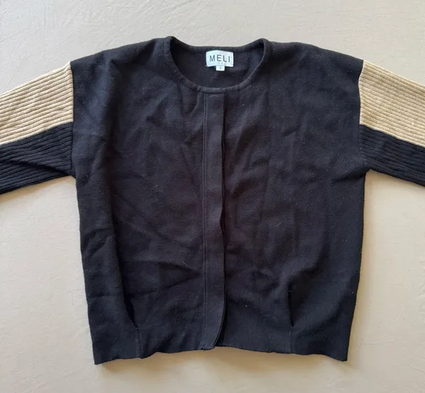 Meli Cropped Ribbed Sleeve Cardigan - Image 3