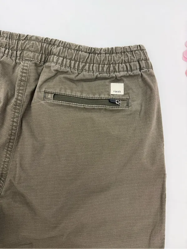 Vuori Ripstop Pant Oregano Olive Green - Image 10