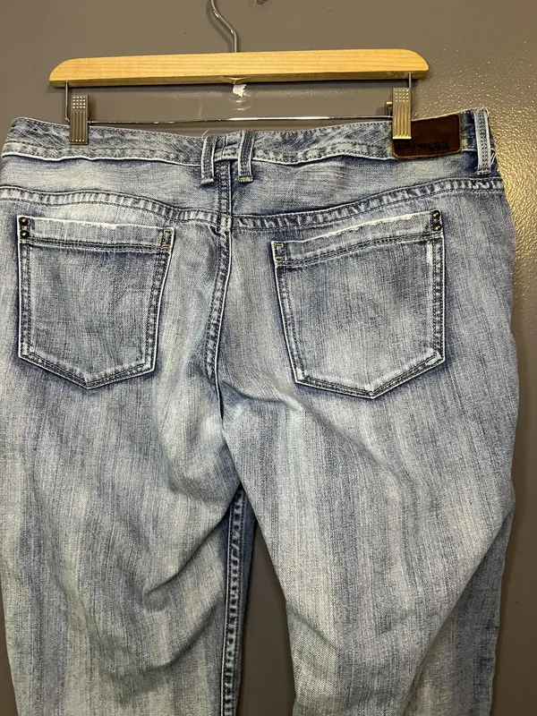 Express Stella Crop Jeans Womens 12 Light Wash Blue Cuffed Cropped Denim - Image 5