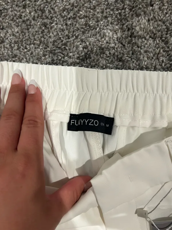 White dress pants Size M - Image 3