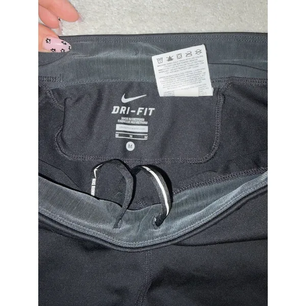 nike womens cropped drawstring leggings capri medium black - Image 5