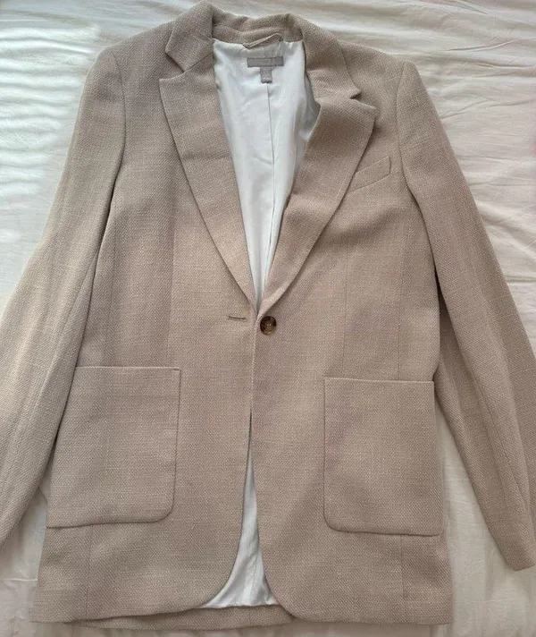 Relaxed fit beige textured blazer bnwot size xs - Image 3