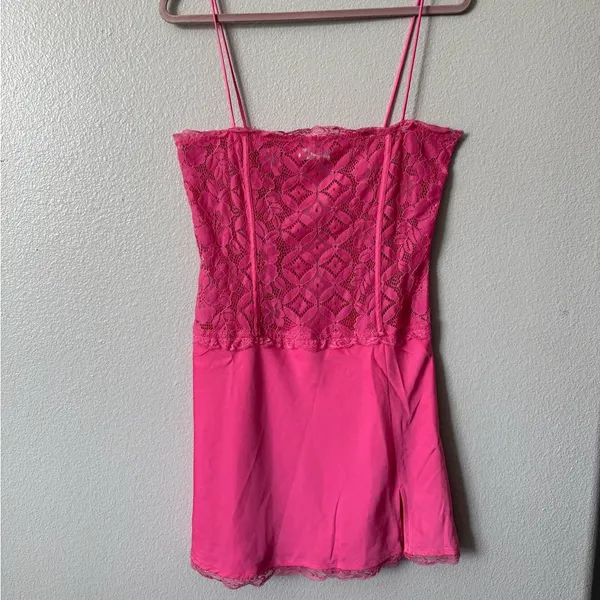 Meshki Hot Pink Lace Slip Mini Dress Size Large Satin Lace Party Date Night - Image 3