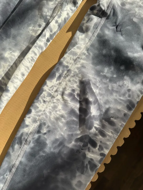 Lululemon Wunder Under High-Rise Tight 25" *Luxtreme Marble Dye Classic Navy 6 - Image 2