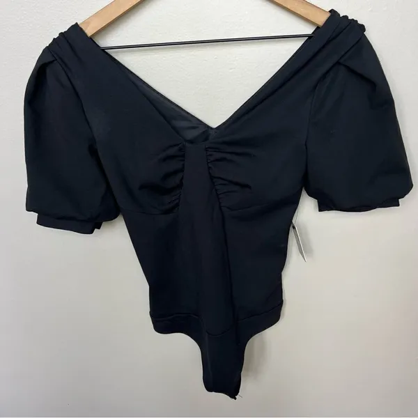 Express NWT Black Puff Sleeve Bodysuit V Neck Ruched Size XS Thong Body Suit - Image 2