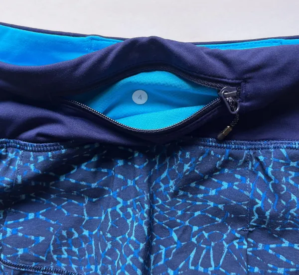 Run Pace Rival Skirt in Elegant Samba Snake Kayak Blue Size 4 Reg - Image 11