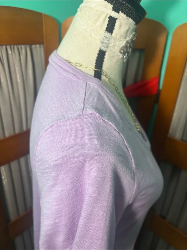 White House Black Market Lilac Scoop Neck Short Sleeve Top - Image 3