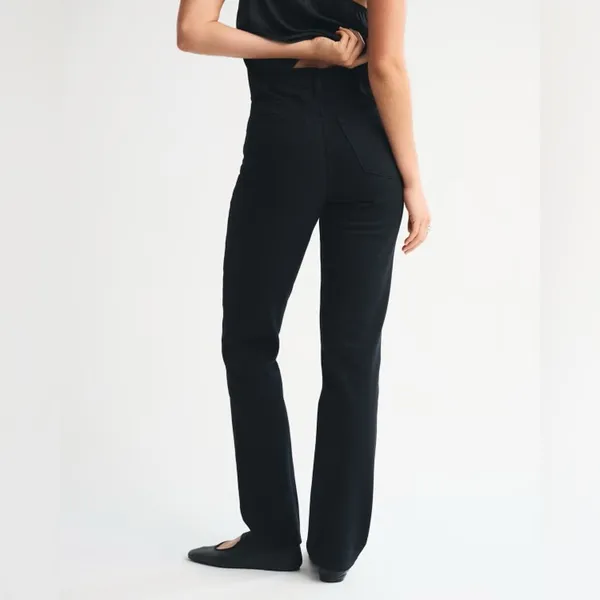 Abercrombie & Fitch Ultra High‎ Rise 90s Straight Jean in Black Size 24 or 00 - Image 2
