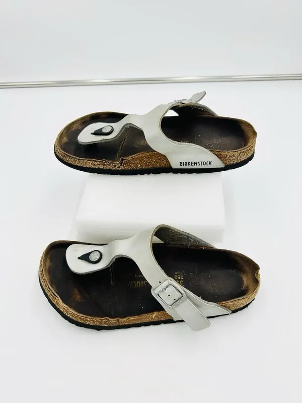 Birkenstock Gizeh Silver Metallic Thong Sandals Womens EUR 39 US 8-8.5 Regular - Image 5