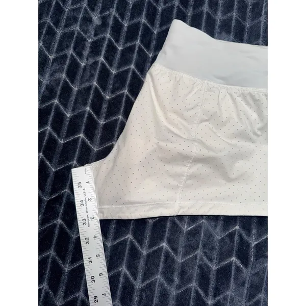 LULULEMON Women's Speed Up Shorts White stretch Size 4 - Image 8
