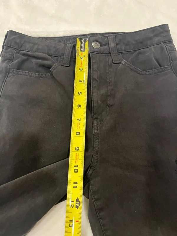 American Eagle Super Hi-Rise Jegging - Black Distressed -Size 6 - Image 8