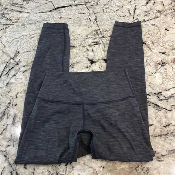 Lululemon Wunder Under Hi-Rise 7/8 Tight (Brushed‎ Full-On Luxtreme 25") Size 4 - Image 4