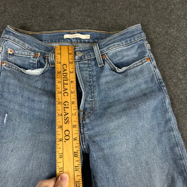 Levis Wedgie Skinny Jeans 28 Medium Wash Distressed Raw Hem High Rise Denim - Image 4