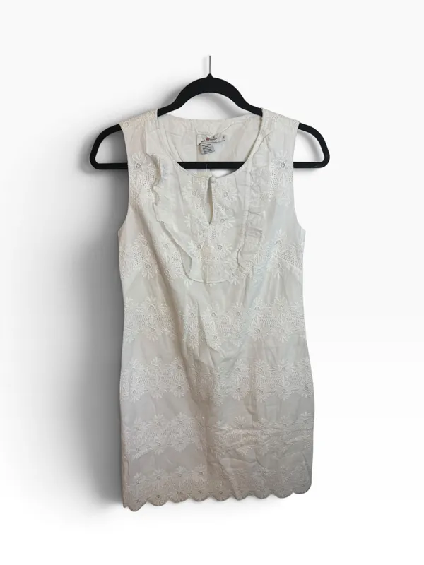 Vineyard Vines White Cotton Floral Eyelet Ruffle Shift Dress - Image 2