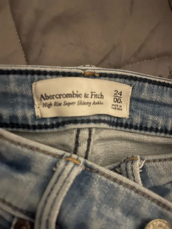 Abercrombie High-Rise - Image 2