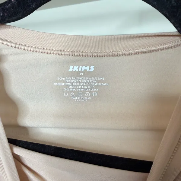 SKIMS Women’s Light Beige Short Sleeve Tee - Image 3