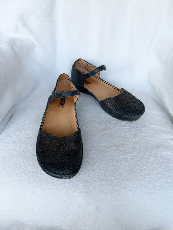 Pikolinos Puerto Vallarta Perforated Leather Mary Jane Flats Navy EU 40 / US 9.5 - Image 8
