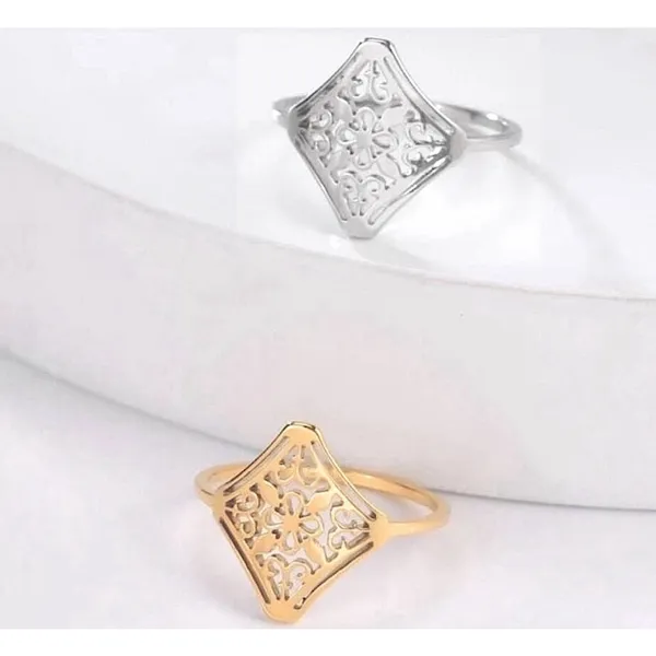 NEW 14k White Gold-Plated 316L Cut Out‎ Filigree Hollow Flower Ring, Size 7 - Image 10