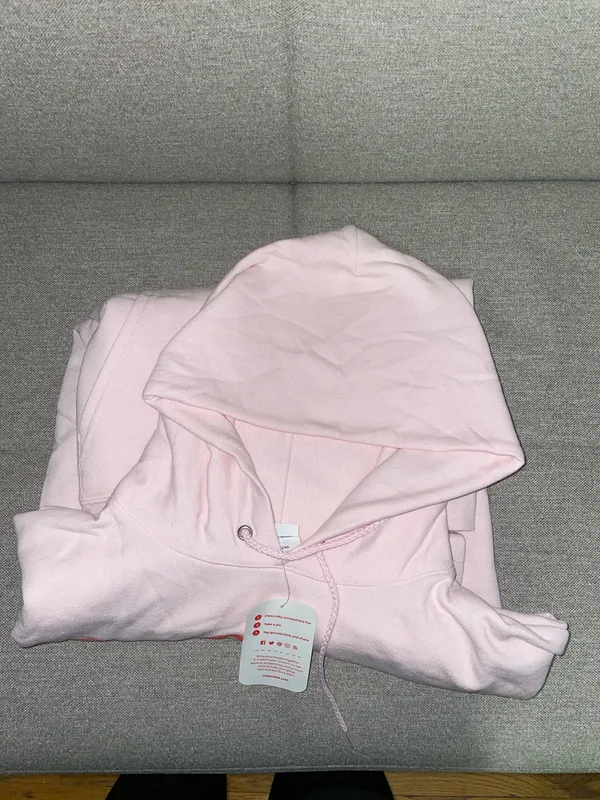Pink Hoodie with 'SHOES' Graphic - Image 5