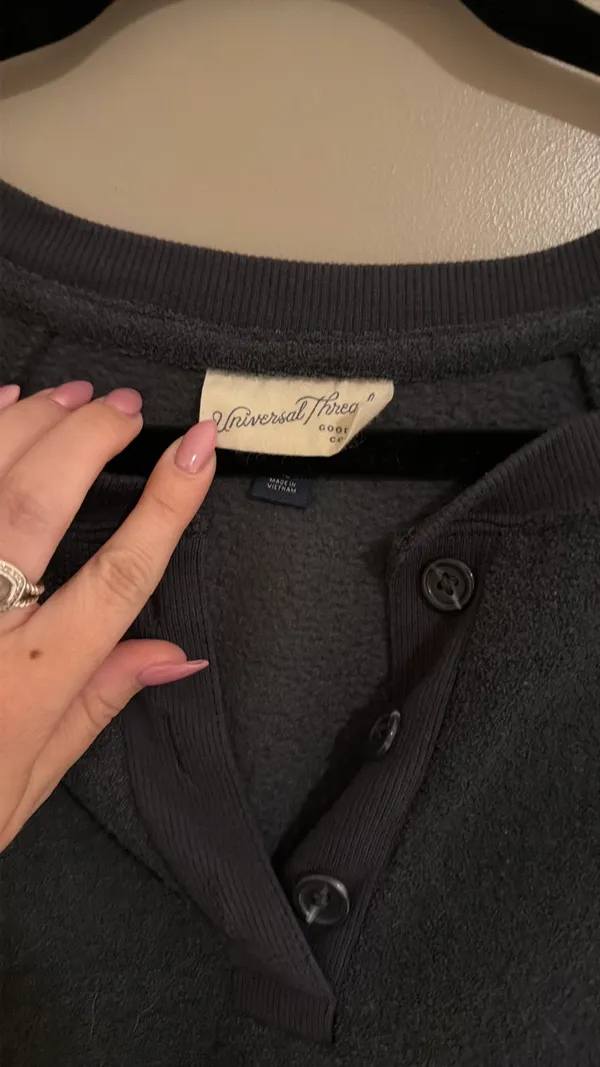 Universal Threads Sweater - Image 2
