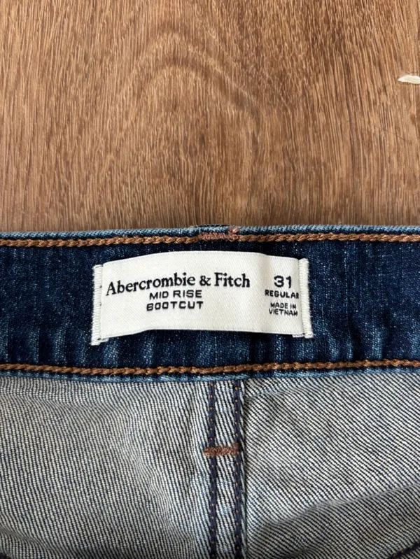 Abercrombie and Fitch mid rise bootcut jeans dark wash Size 31 Regular - Image 5