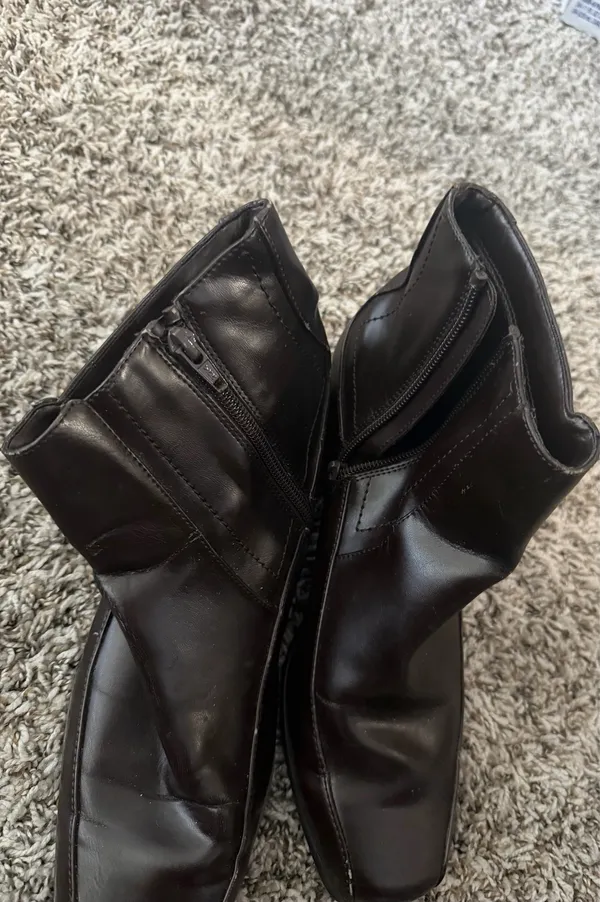 Predictions Boots Sz 8.5 - Image 3