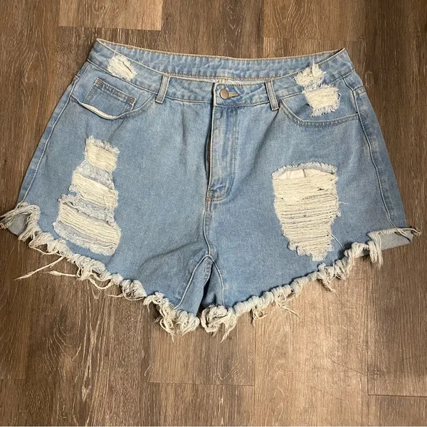 Shein Curve Distressed Jean Shorts - Image 3