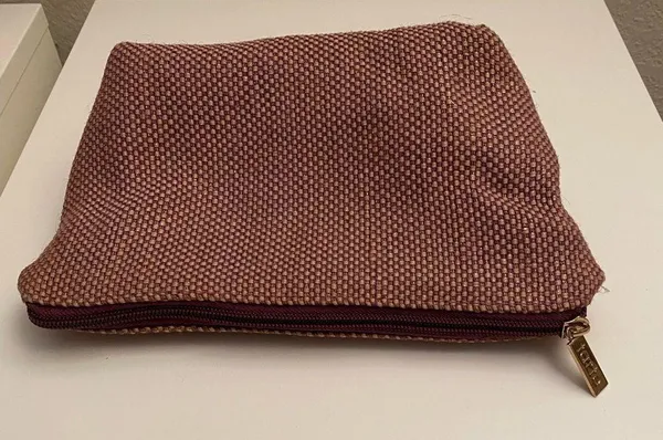 Tarte cosmetic bag - Image 3