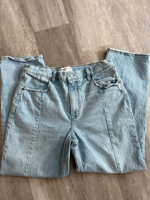 Abercrombie Jeans 90’s Straight Ultra High-Rise - Image 3