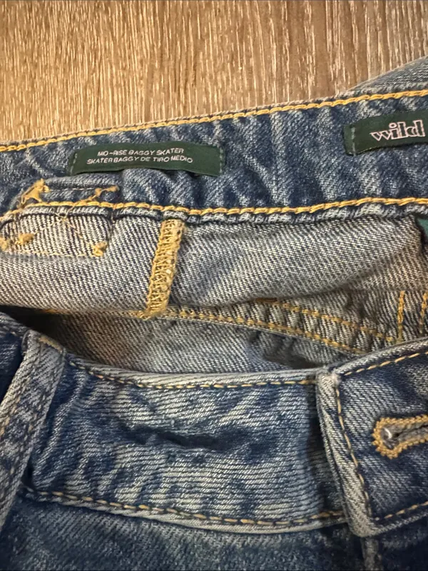 Wild Fable Mid-rise baggy skater Wide Mom Jeans Light Blue Denim size 4 - Image 5