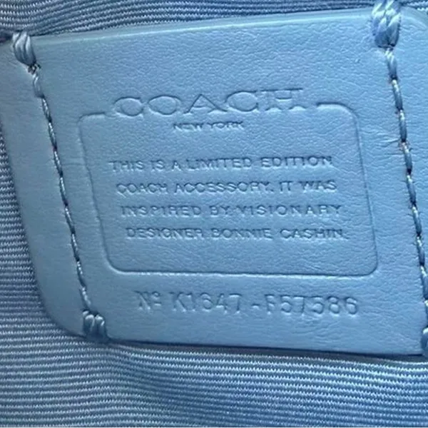 Coach wristlet‎ - Image 4