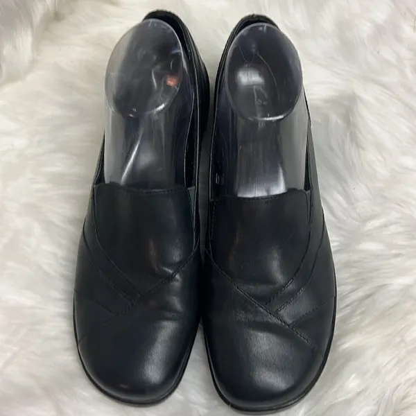 Clarks Blackberry Slip-On Leather Loafer Mules Slide Size 9.5‎ Bin 25 - Image 2