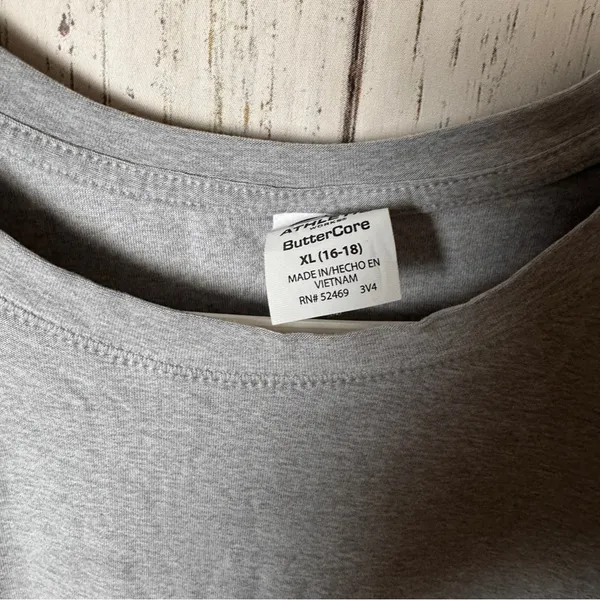 Athletic Works ButterCore Gray Women's Crop Top Sz XL (16-18) - Image 6