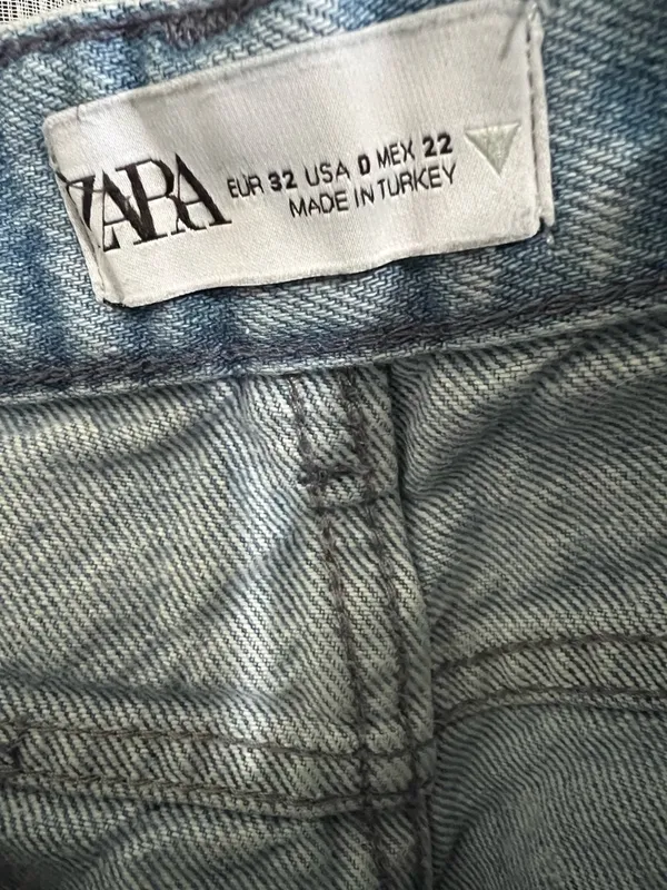 Zara Light Blue Floral-Print Jeans - Image 4