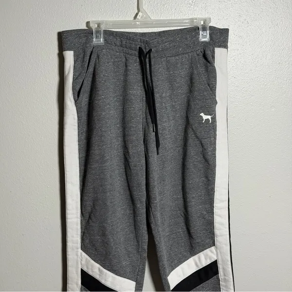Pink‎ Victoria’s Secret Women Gray/White Joggers Sweatpants Cozy size L - Image 2