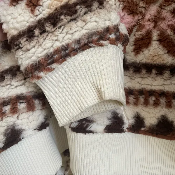 Aerie Sherpa Half Zip Pullover Snowflake Print Teddy Fleece Size M Pink Brown - Image 10