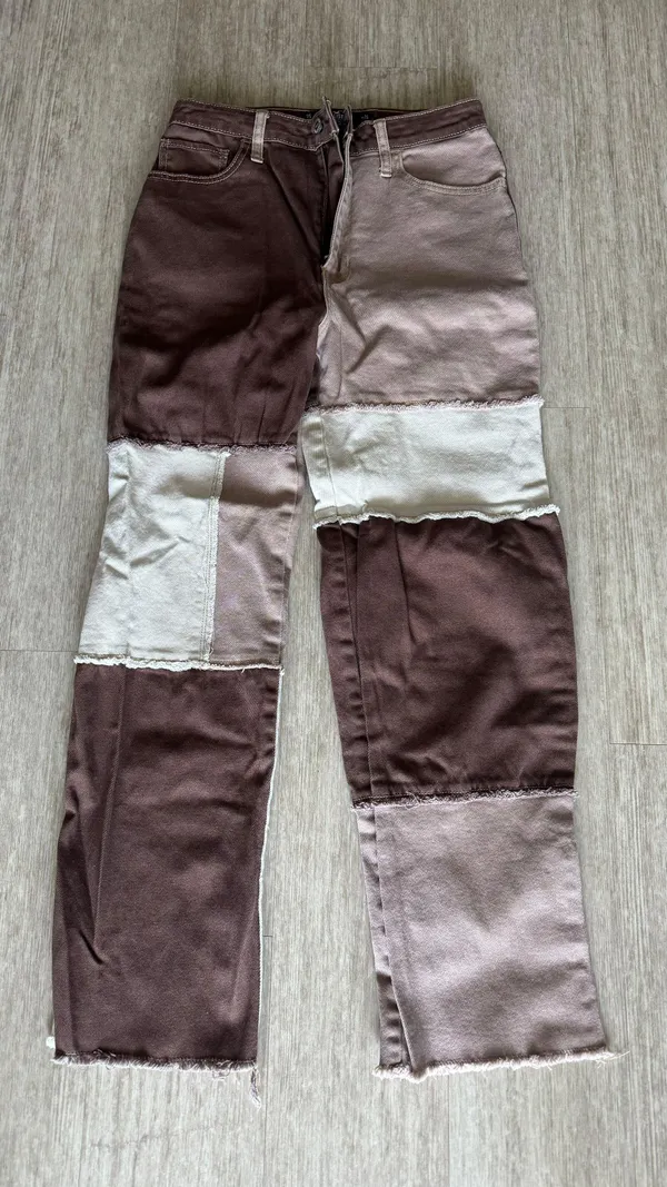 Hollister High Rise Patchwork Jeans - Image 2