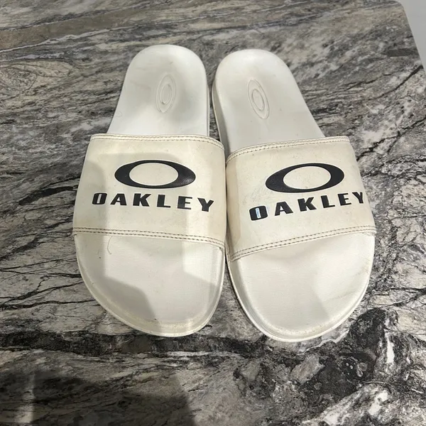 Oakley Cream Slide Sandals - Image 4