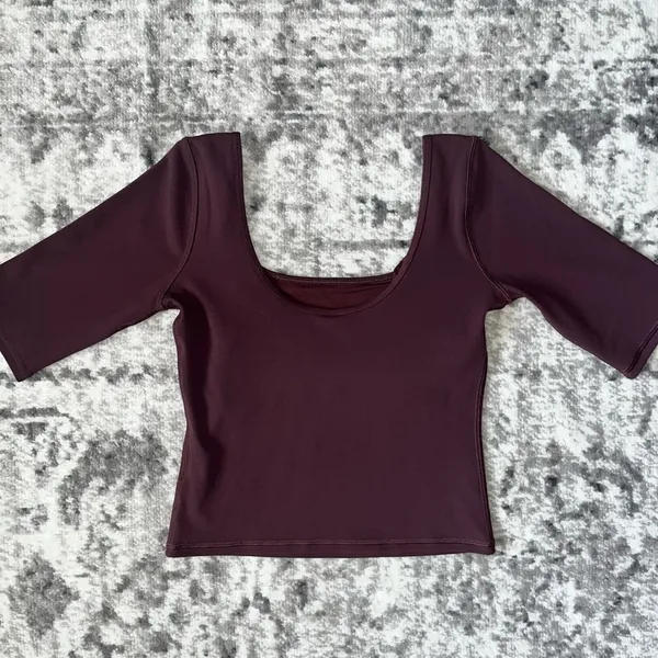 Vuori Avant Top in Ruby - Image 2