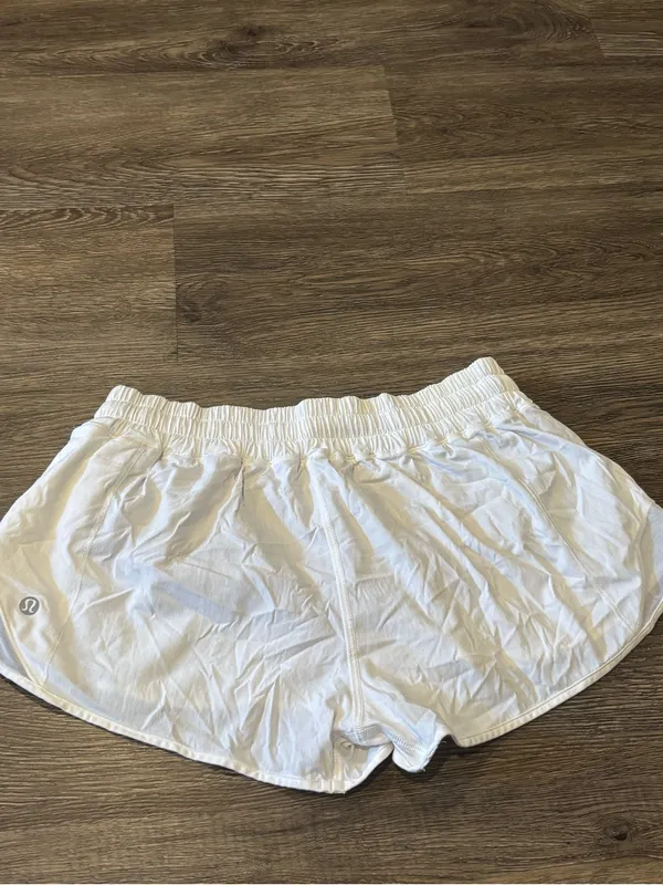 Lululemon Hotty Hot Low Rise Lined Short 2.5” - Image 8