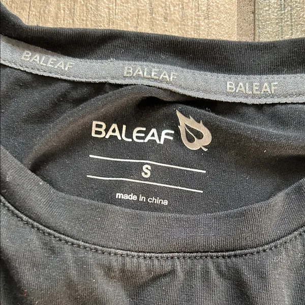 Baleaf Black Sleeveless Crop Top - Image 2