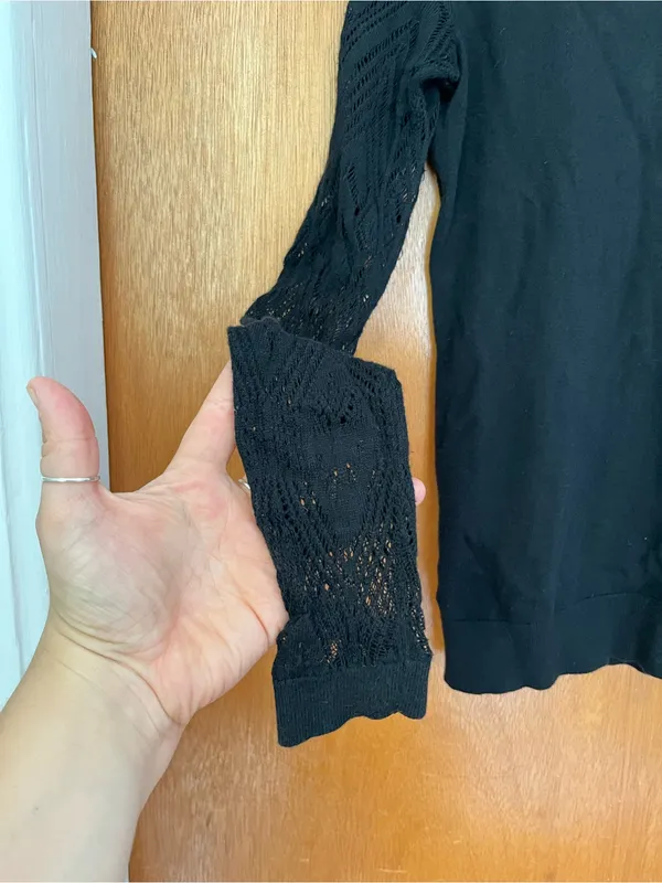 •Lauren Ralph Lauren black lace sleeve blouse• Size XS - Image 4