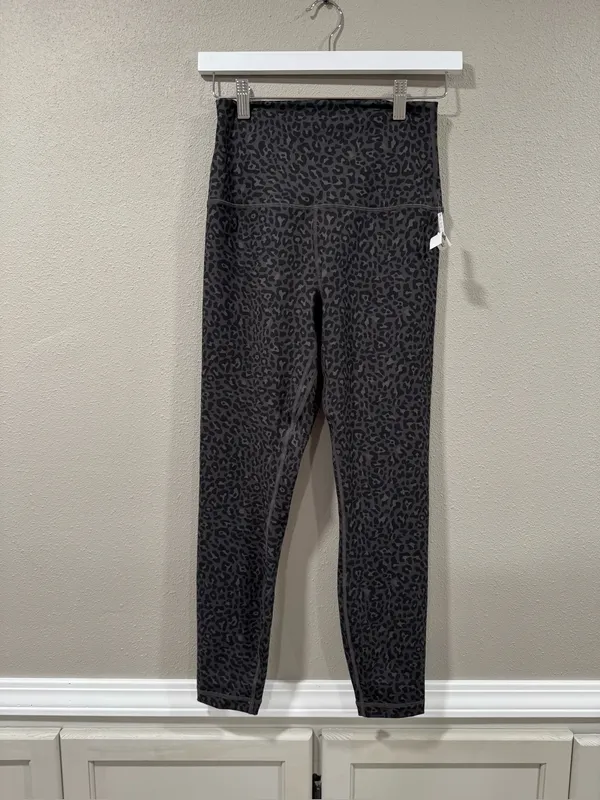 Yogalicious NWT $88 Retail Leopard Black 2 Piece Set - Image 8